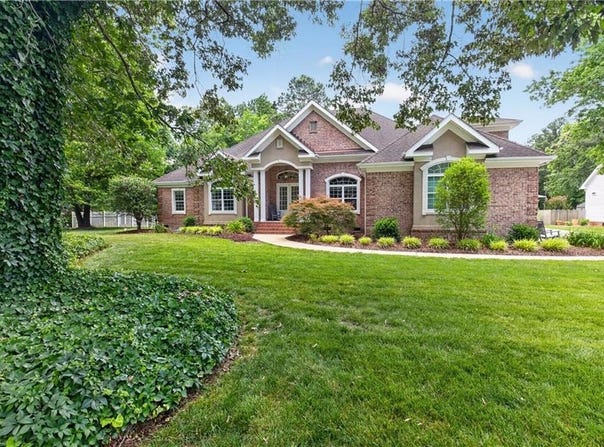 1068 Scenic Boulevard, Chesapeake, VA 23322