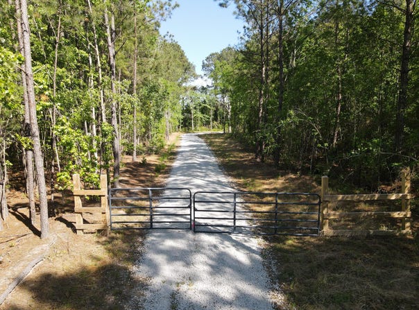 1 Cottage Lane, Saint Stephen, SC 29479