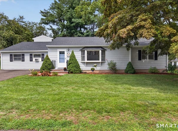 22 Robinwood Road, Hamden, CT 06517