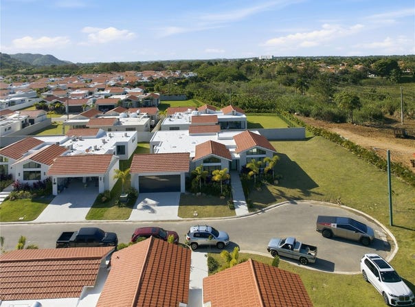 804 CAMINO DE LAS VERBENAS, DORADO, 00646