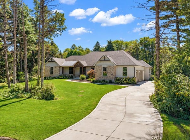 363 Ridgeview Drive, Chesterton, IN 46304