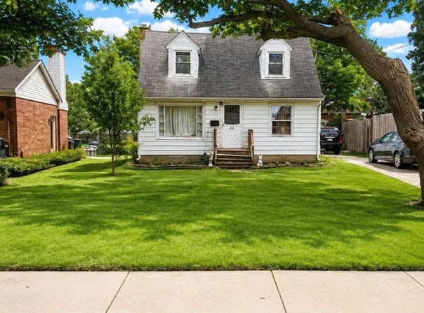 1636 Webster Lane, Des Plaines, IL 60018