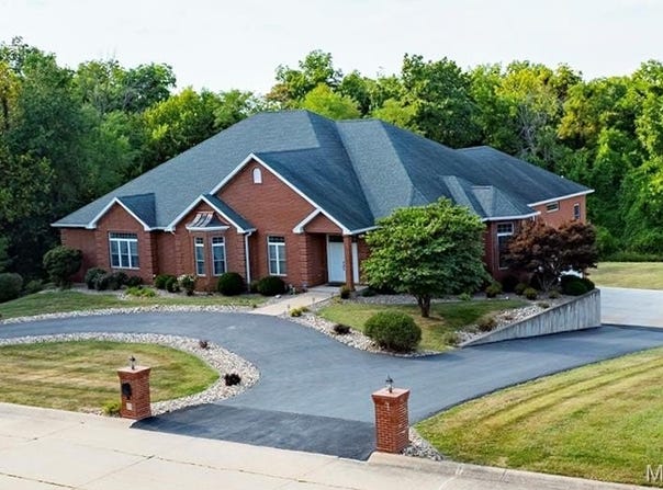 171 Rolling Meadows, Hannibal, MO 63401