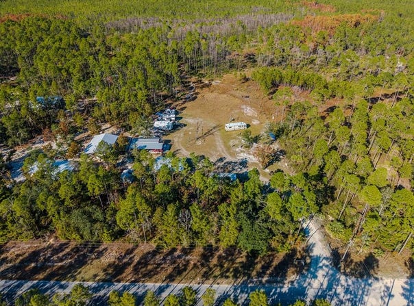 305 NE Sugar Hill Rd, Steinhatchee, FL 32359
