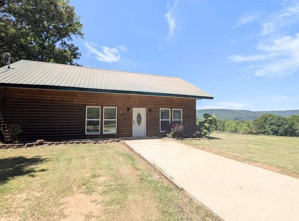 142 Tolbert Drive, Steele, AL 35987