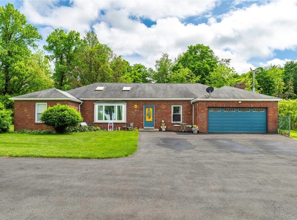 21 E Mountain Road S, Cold Spring, NY 10516