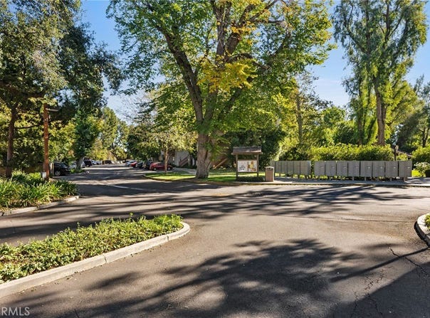 7150 Carlson Circle, Canoga Park, CA 91303