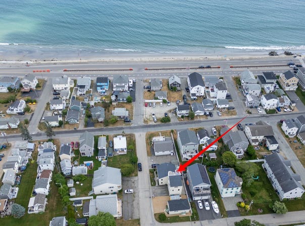 7-11 Redman Street, Hampton, NH 03842