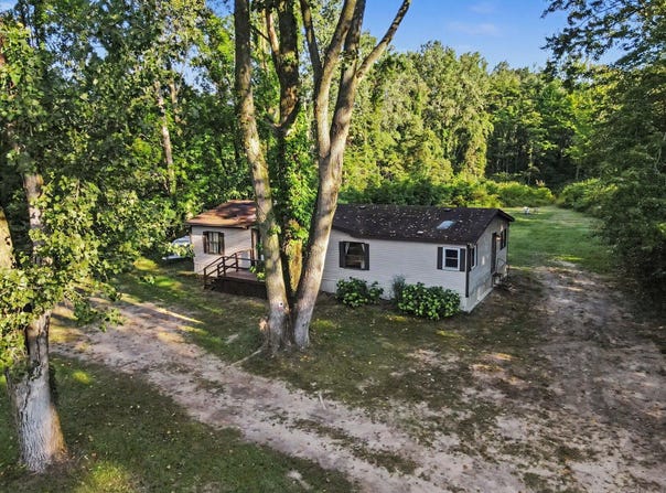 73664 26th Avenue, South Haven, MI 49090