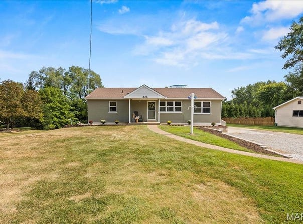 1808 Cherry Tree Street, St Peters, MO 63376