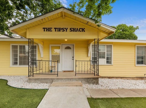 102 E Liberty Ave, Round Rock, TX 78664