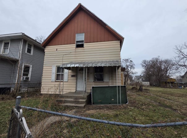 121 E Dayton Street, South Bend, IN 46613-2420