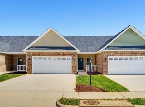 76 FOSSIL DR, STUARTS DRAFT, VA 24477