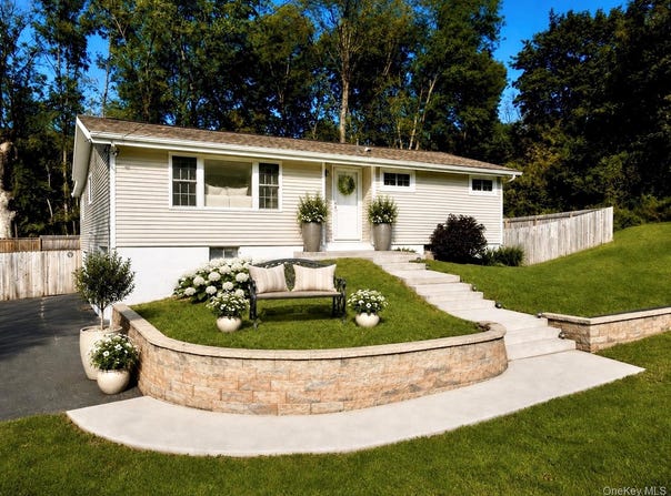 63 Martin Road, Pleasant Valley, NY 12569