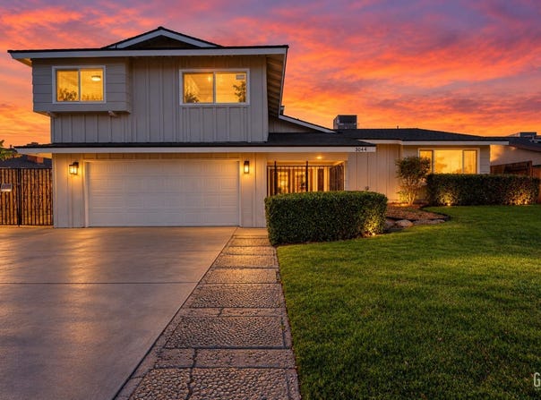 3044 Jacaranda Drive, Bakersfield, CA 93301