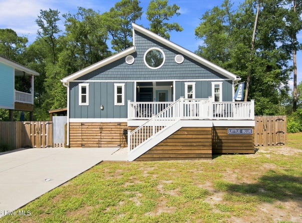 113 NW 29th Street, Oak Island, NC 28465