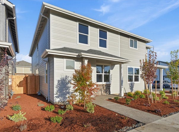 370 SE SHETTERLY Dr, Dallas, OR 97338