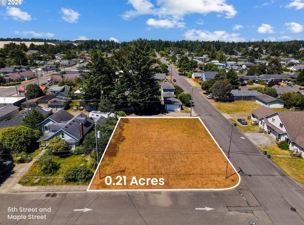 MAPLE St, Florence, OR 97439