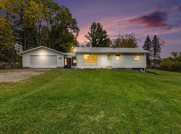 9489 E 64th Street, Chase, MI 49623