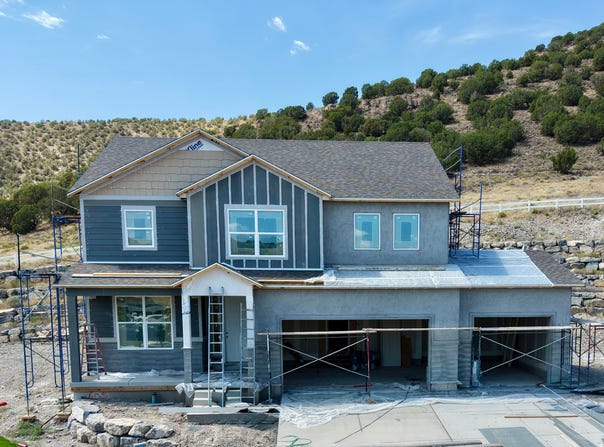3584 E LAKOTA Dr, Eagle Mountain, UT 84005