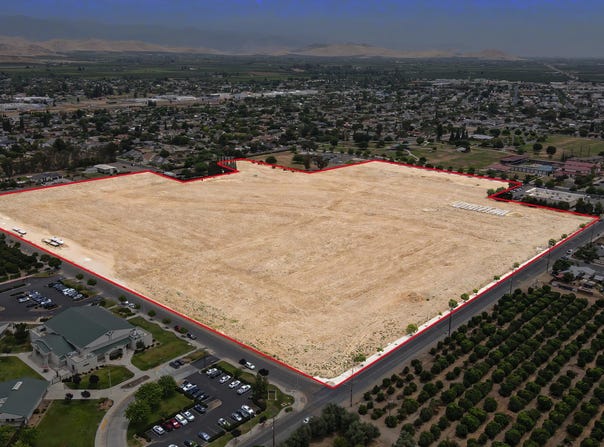 W Hickory Street, Lindsay, CA 93247