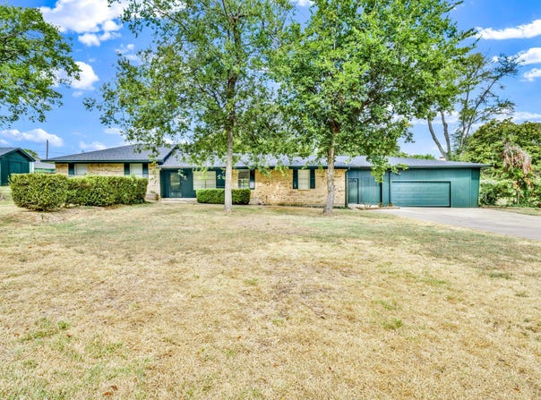 15651 Watson Drive, Kemp, TX 75143