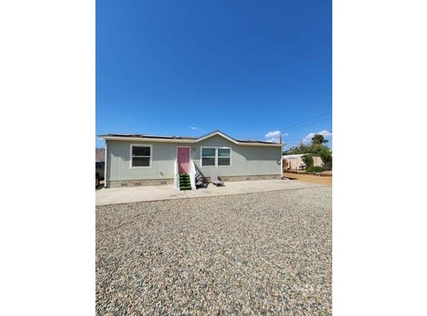 5284 Vista Grande Dr, Weldon, CA 93283
