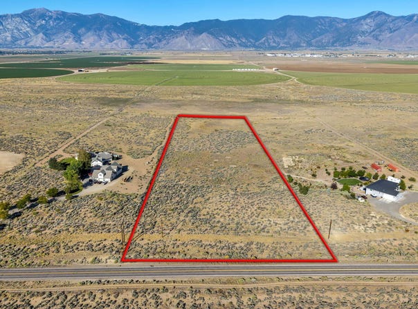 2068 E Valley Road, Minden, NV 89423
