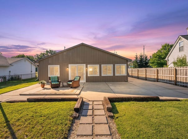 27401 S River Rd, Harrison Twp, MI 48045