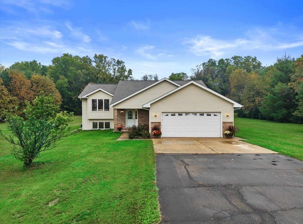 W1270 Proverbs Pass, Albany, WI 53502