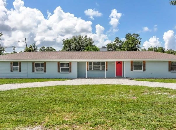 604 10th St, Port St. Joe, FL 32456