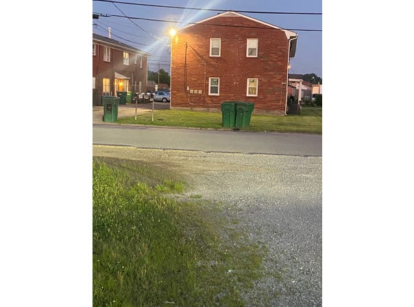 910 Sinclair St, Fairdale, KY 40118