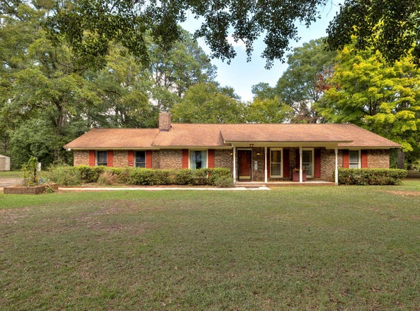 977 Whitehall Drive, Sumter, SC 29154