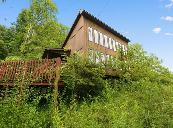 243 Statler Run Road, Fairview, WV 26570