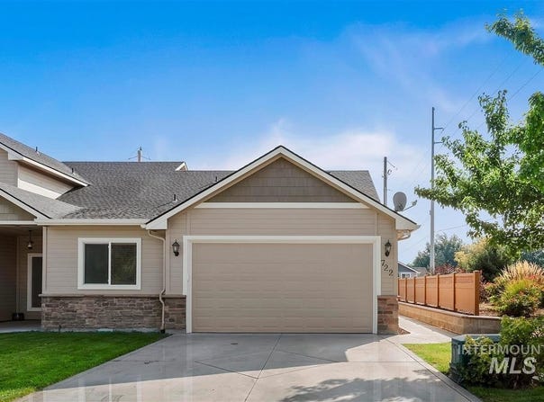 722 S Florence Court, Nampa, ID 83686