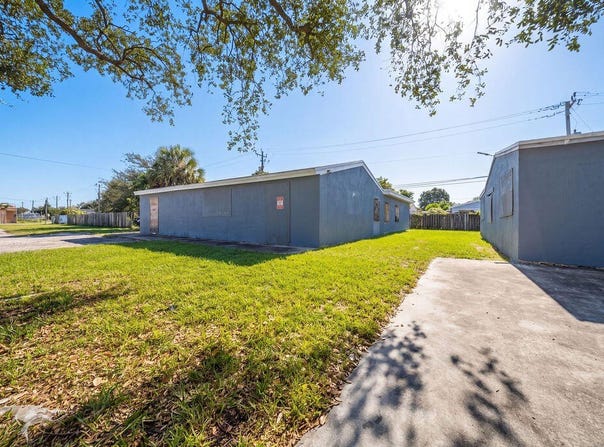 1900 N 66TH Avenue, Hollywood, FL 33024