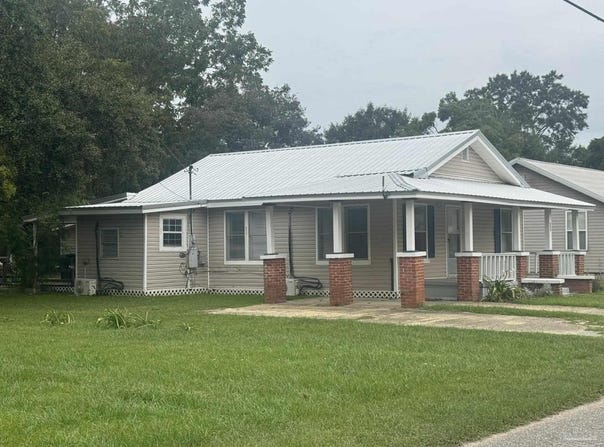 233 Wilson Ave, Atmore, AL 36502