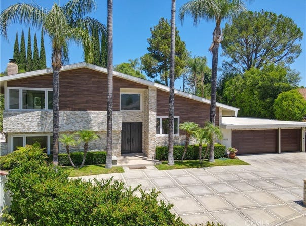 4575 Totana Drive, Tarzana, CA 91356