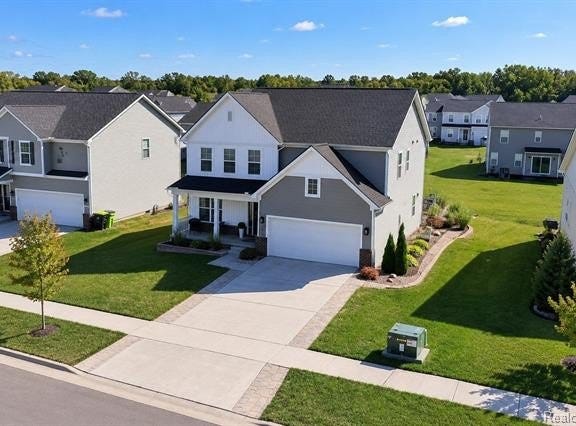 251 Quartz Way, White Lake Twp, MI 48386