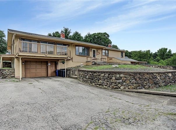 26 Lillian Road, Johnston, RI 02919