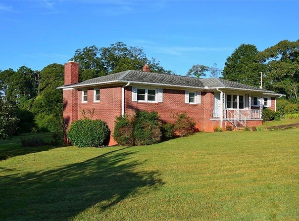 893 Old Walhalla Highway, Seneca, SC 29672