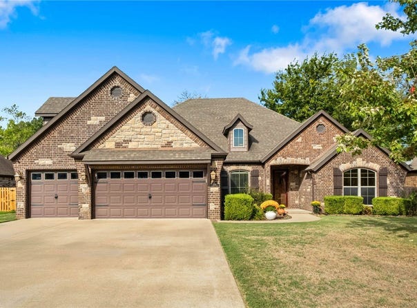 1010 Hunters Pointe, Centerton, AR 72713