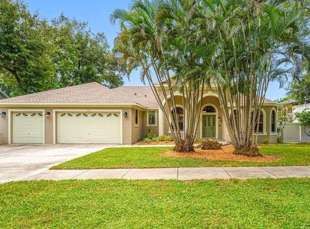 114 IRWIN ST E, SAFETY HARBOR, FL 34695