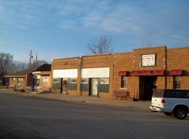 206, 208, 210 E Logan Street S, Longview, IL 61852