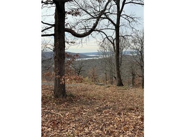 22 E Timbercrest Road, Cookson, OK 74427