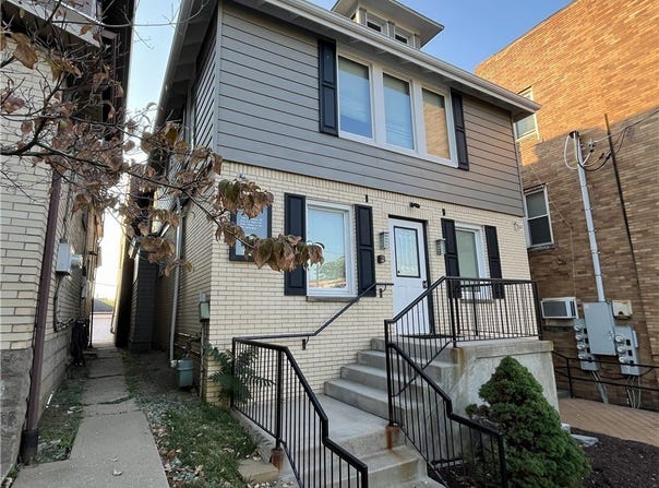 2987 W Liberty Ave, Dormont, PA 15216