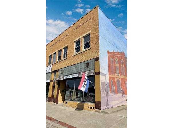 20 E Central Street, Springfield, MN 56087