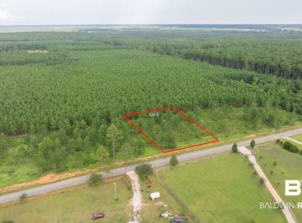 Day Rd, Robertsdale, AL 36567
