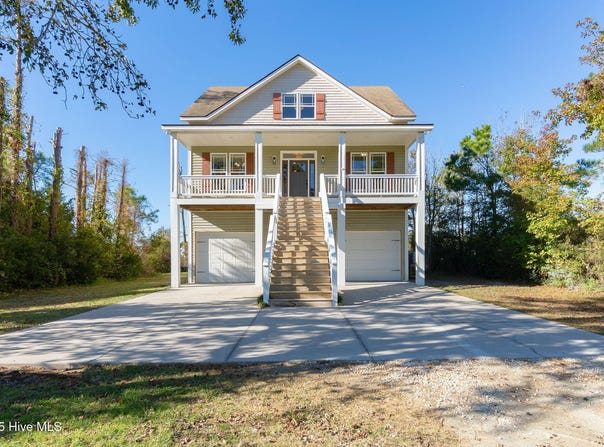 306 Joan Court, Beaufort, NC 28516
