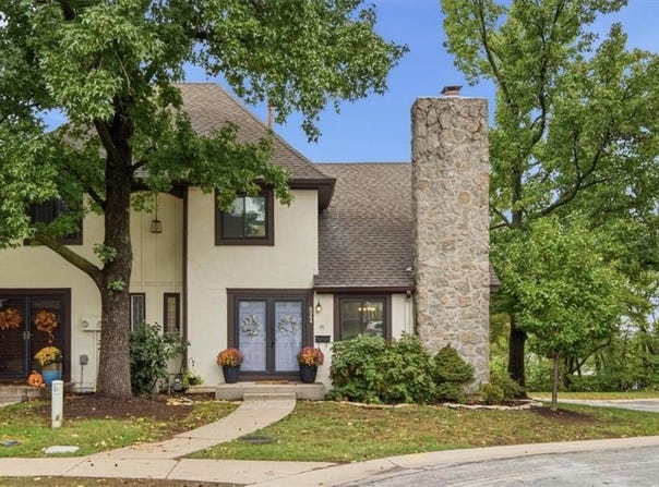 6564 W 49th Street, Mission, KS 66202